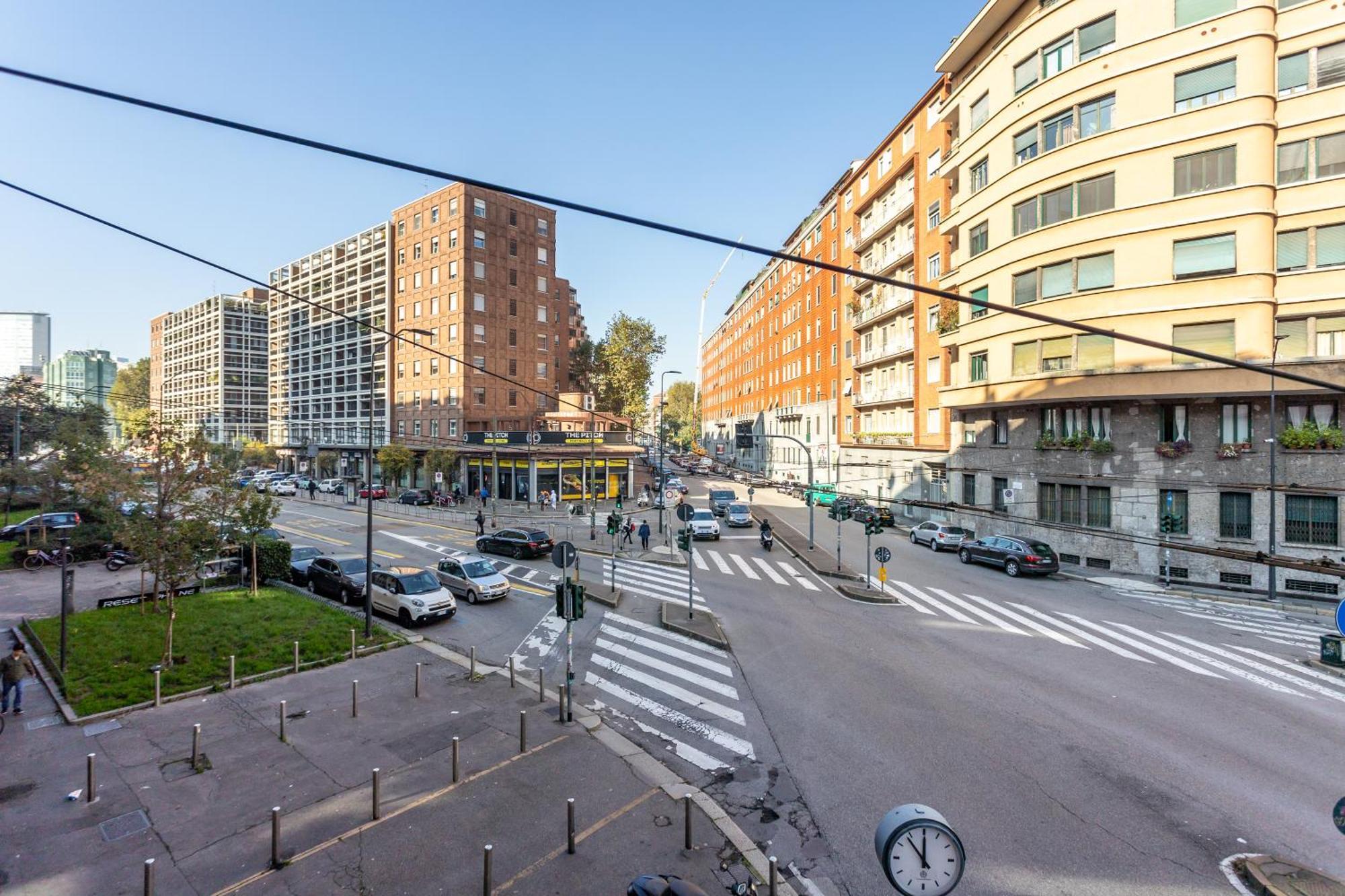 Apartment Centrale-duomo 10min - Cozy Apapartment - Wifi Netflix *