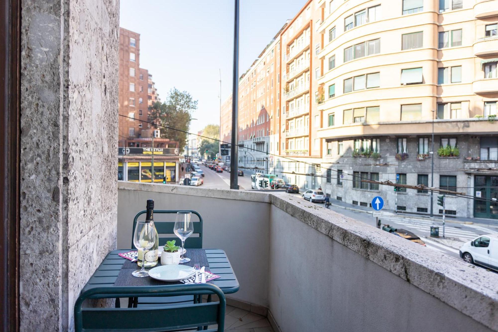 Apartment Centrale-duomo 10min - Cozy Apapartment - Wifi Netflix